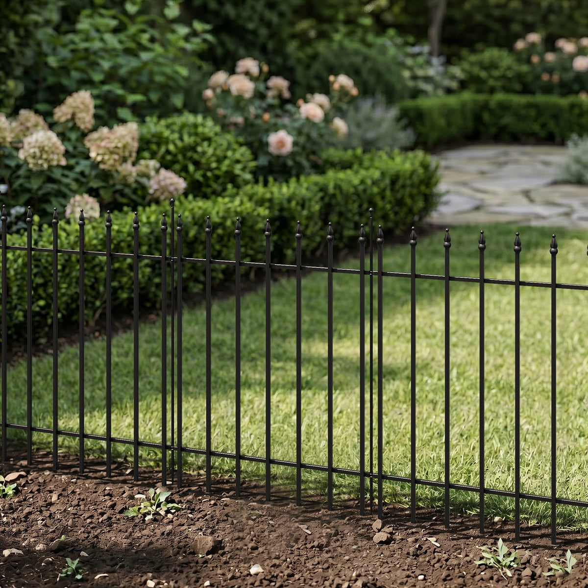 5-Panel Decorative Metal Garden Fence Set